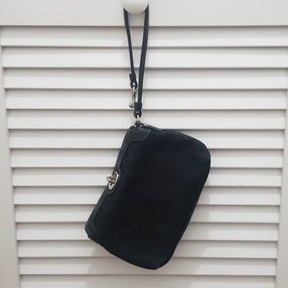 Black canvas Coach wristlet - Picture 4 of 4